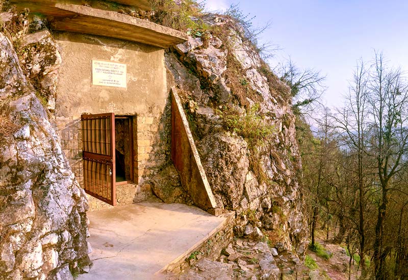 Mahavatar Babaji's Cave
