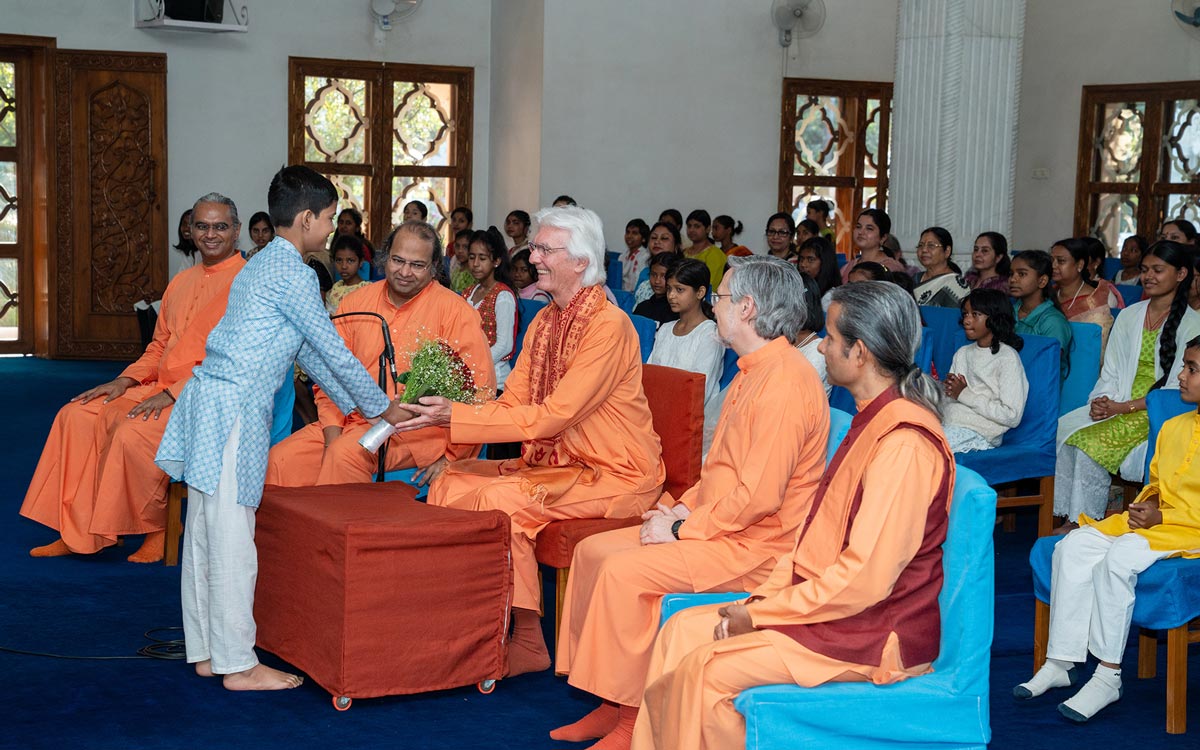 Swami Chidanandaji's India Tour 2025 — Children Satsanga at YSS Ranchi Ashram