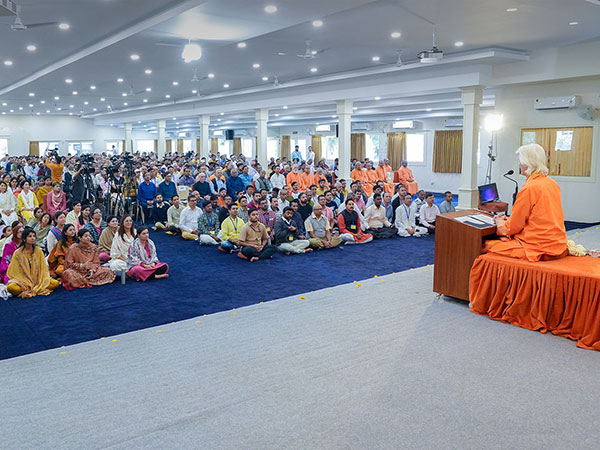 YSS-SRF President Sri Sri Swami Chidananda Giri's Satsanga at YSS Noida Ashram - Featured Image-I
